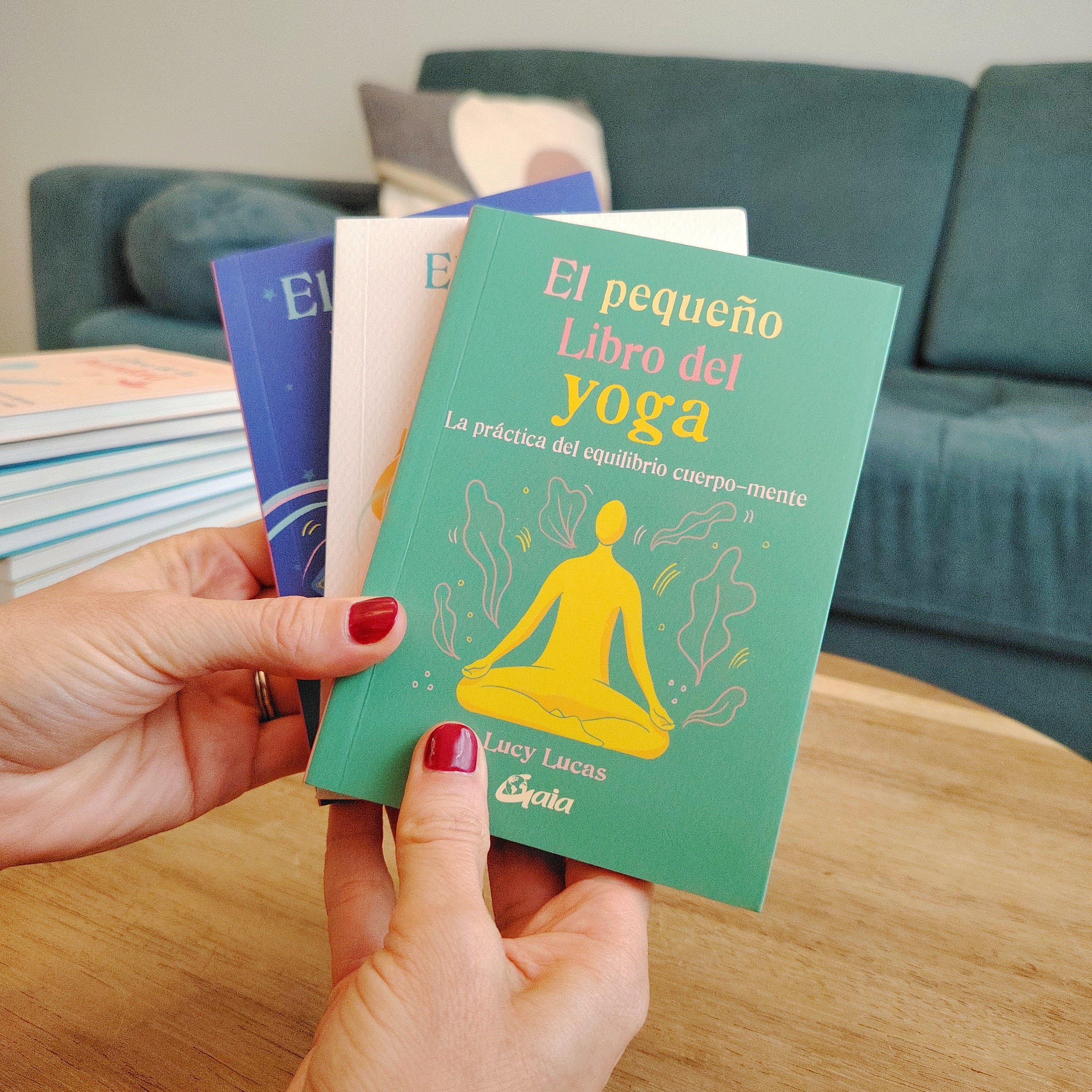EL PEQUEÑO LIBRO DEL YOGA
